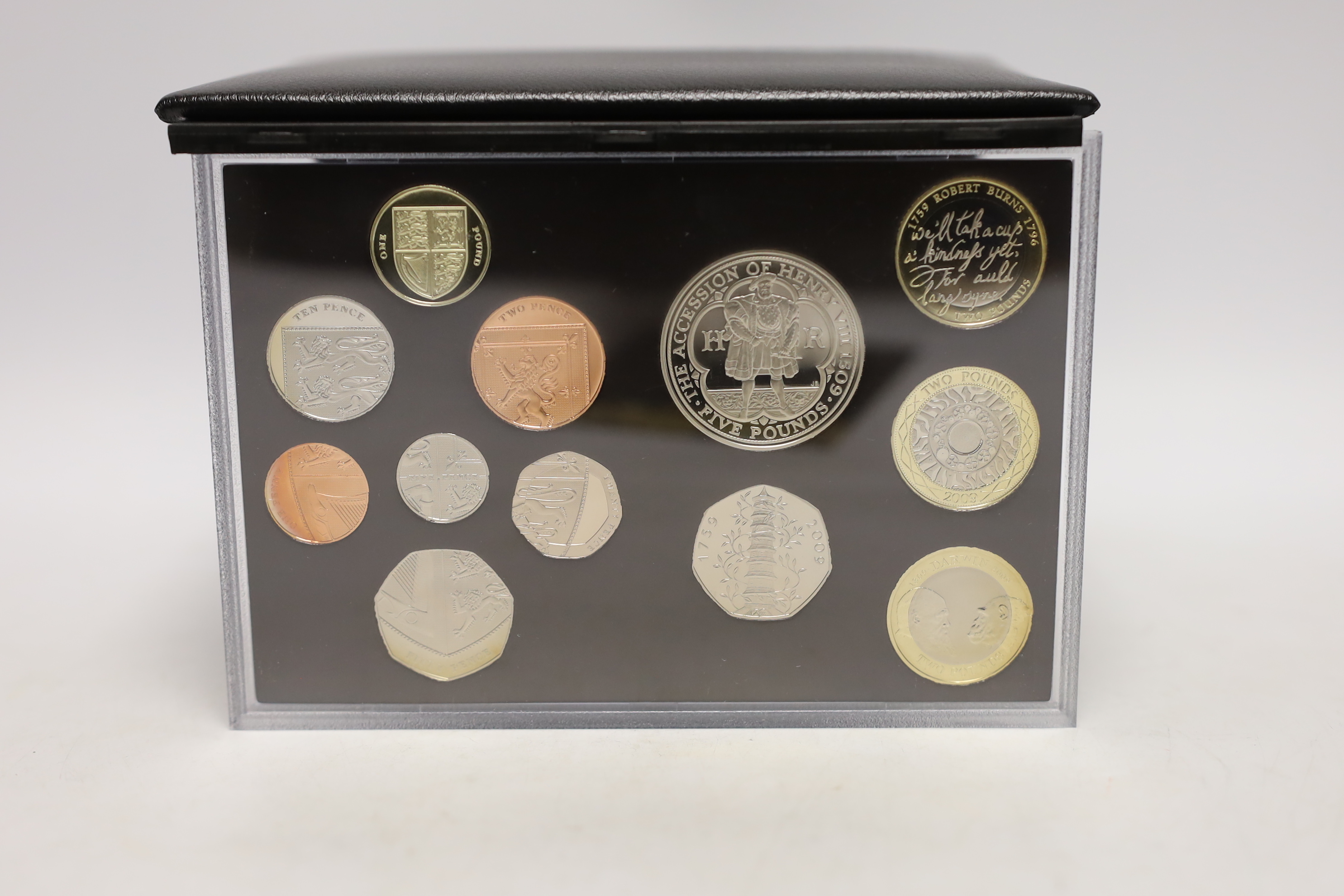 Royal Mint UK QEII proof coin year set for 2009, including the scarce Kew Gardens 50p, cased